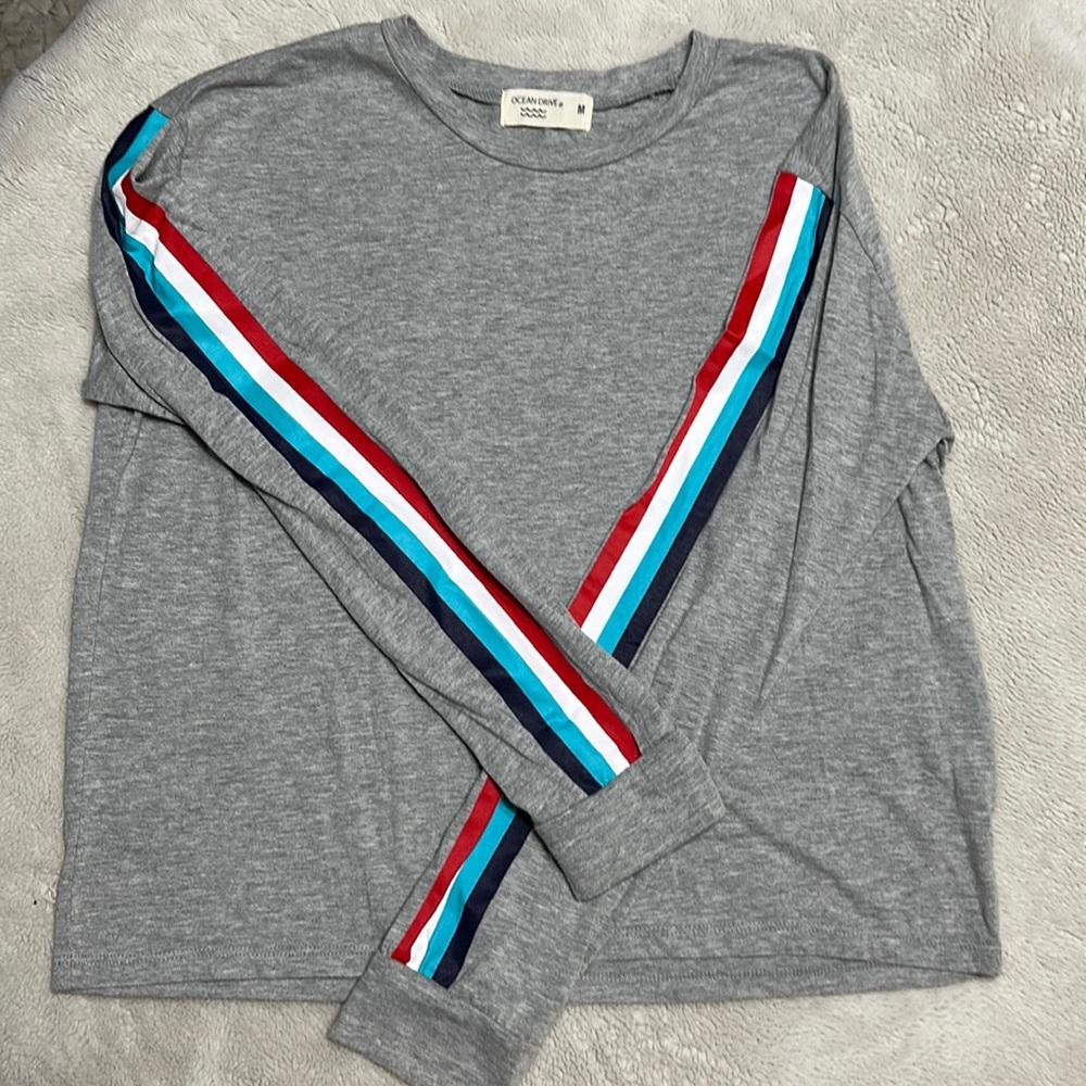 Long sleeve tee